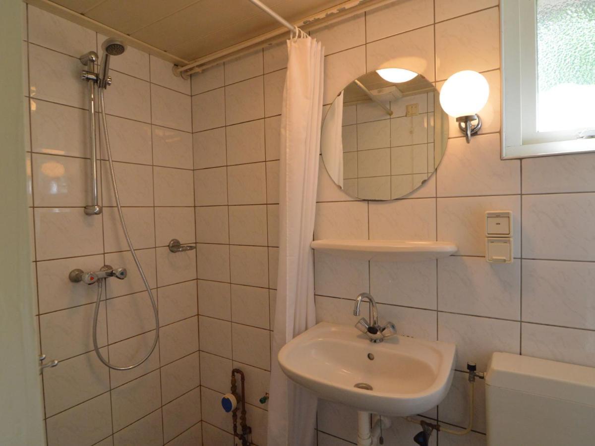 Detached Bungalow With Lovely Covered Terrace In A Nature Rich Holiday Park Stramproy Eksteriør billede