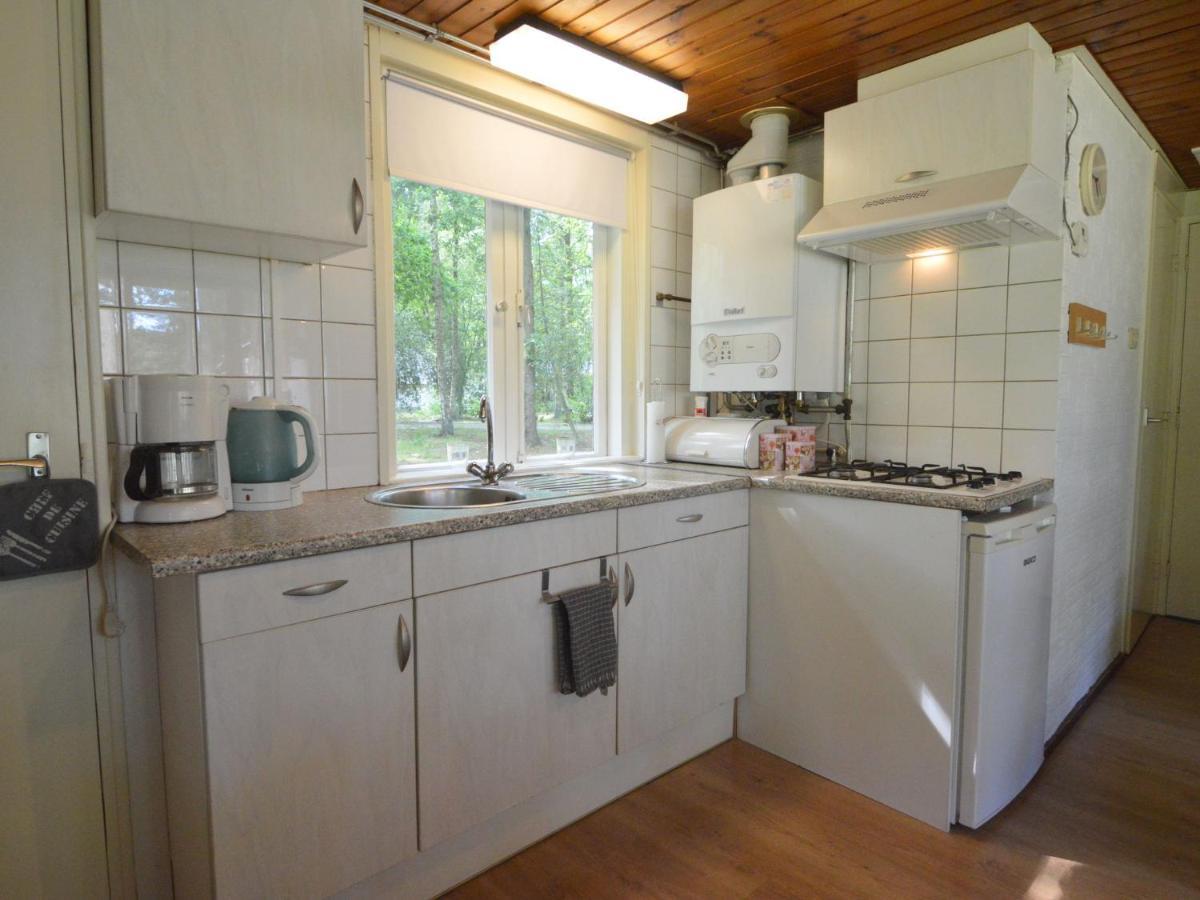 Detached Bungalow With Lovely Covered Terrace In A Nature Rich Holiday Park Stramproy Eksteriør billede