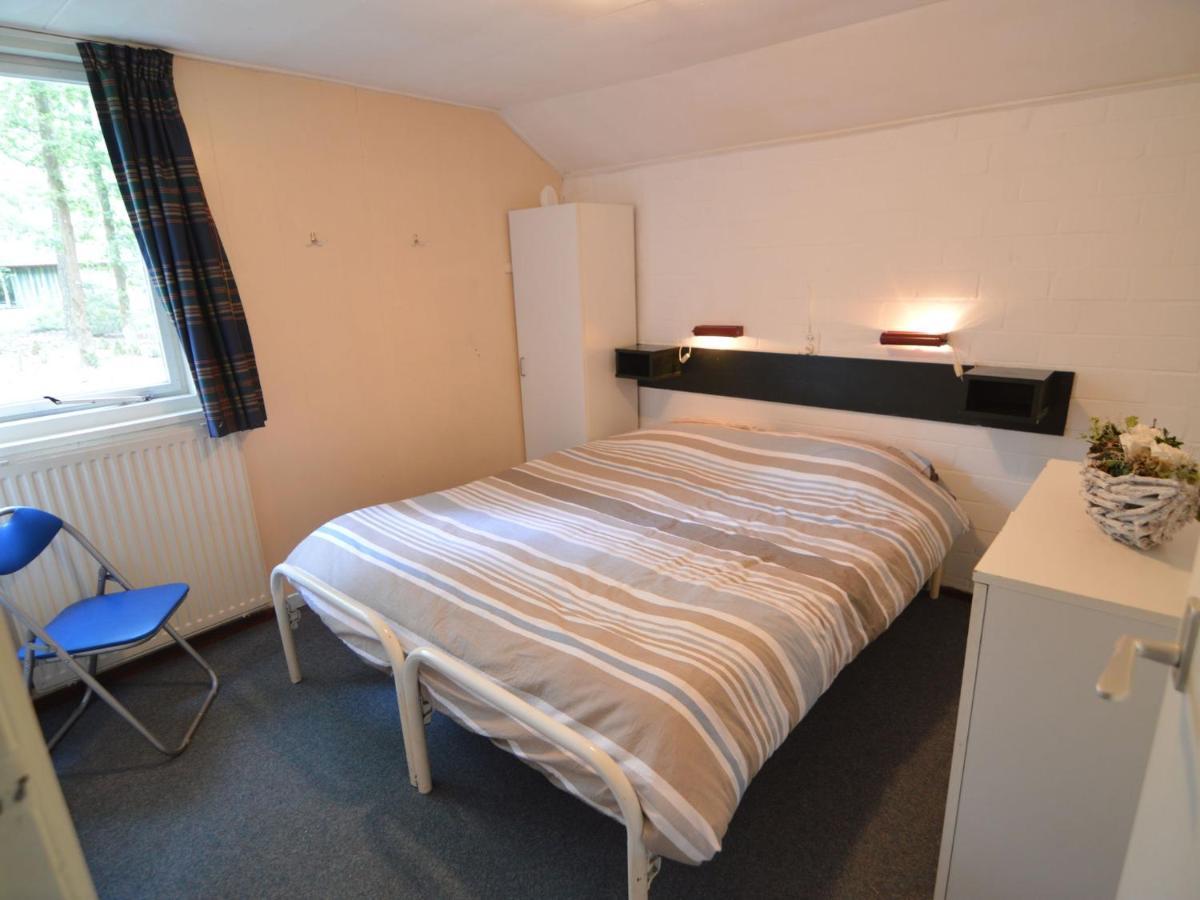 Detached Bungalow With Lovely Covered Terrace In A Nature Rich Holiday Park Stramproy Eksteriør billede