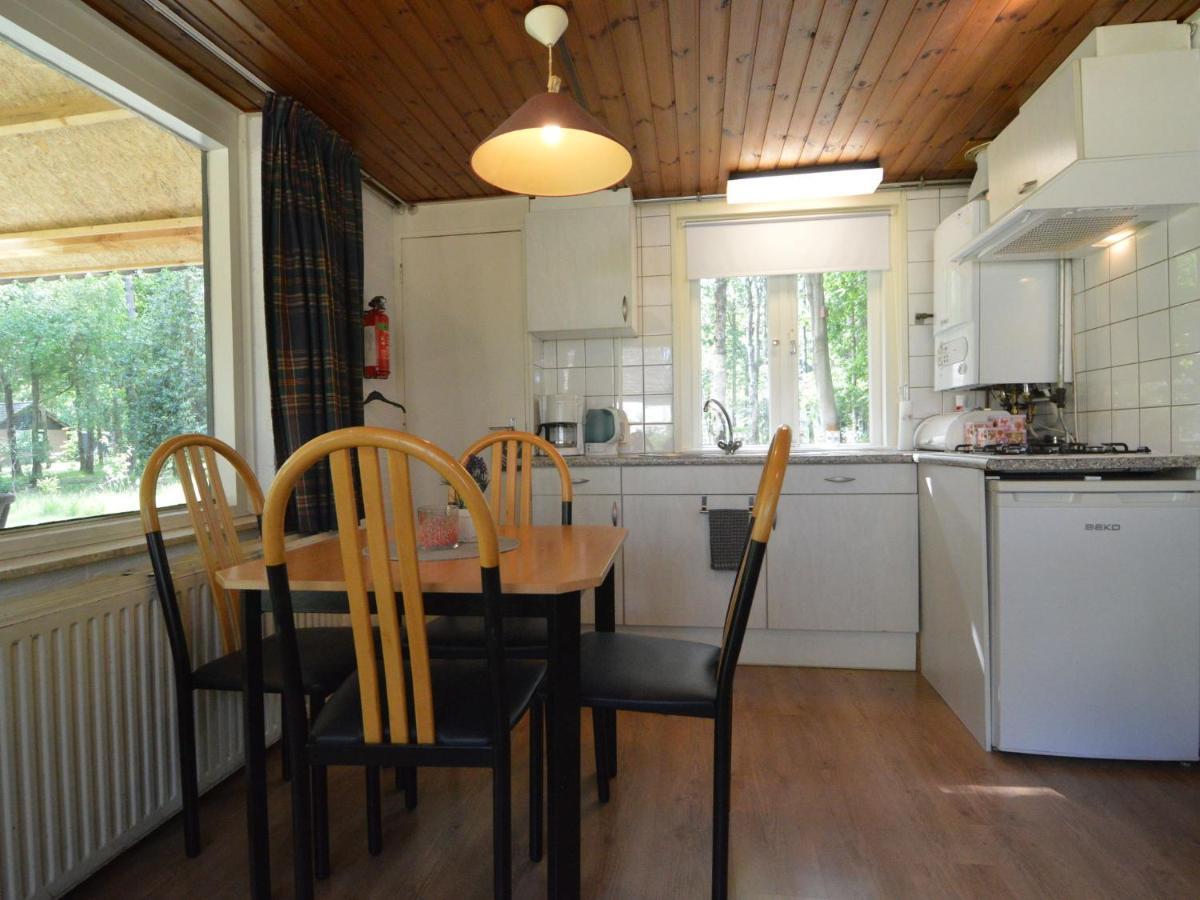 Detached Bungalow With Lovely Covered Terrace In A Nature Rich Holiday Park Stramproy Eksteriør billede